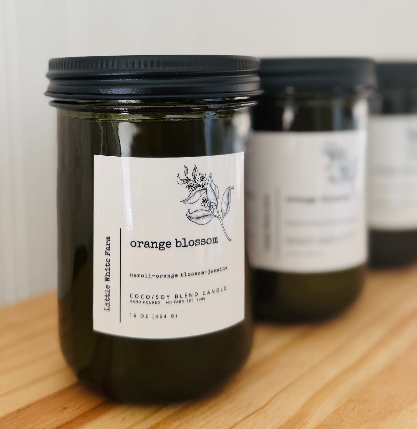 CANDLE OF THE MONTH-LUXE VINTAGE GREEN VESSEL+WOODWICK