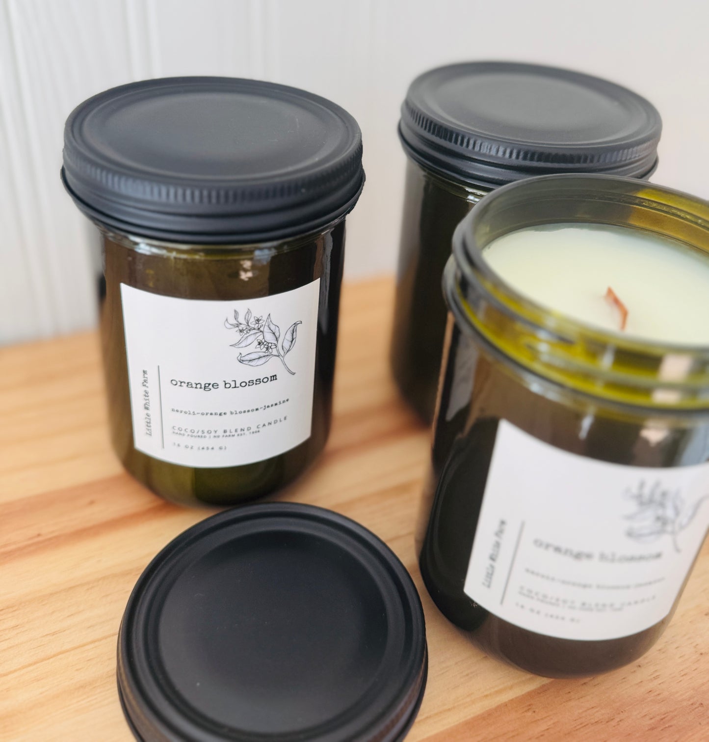 CANDLE OF THE MONTH-LUXE VINTAGE GREEN VESSEL+WOODWICK