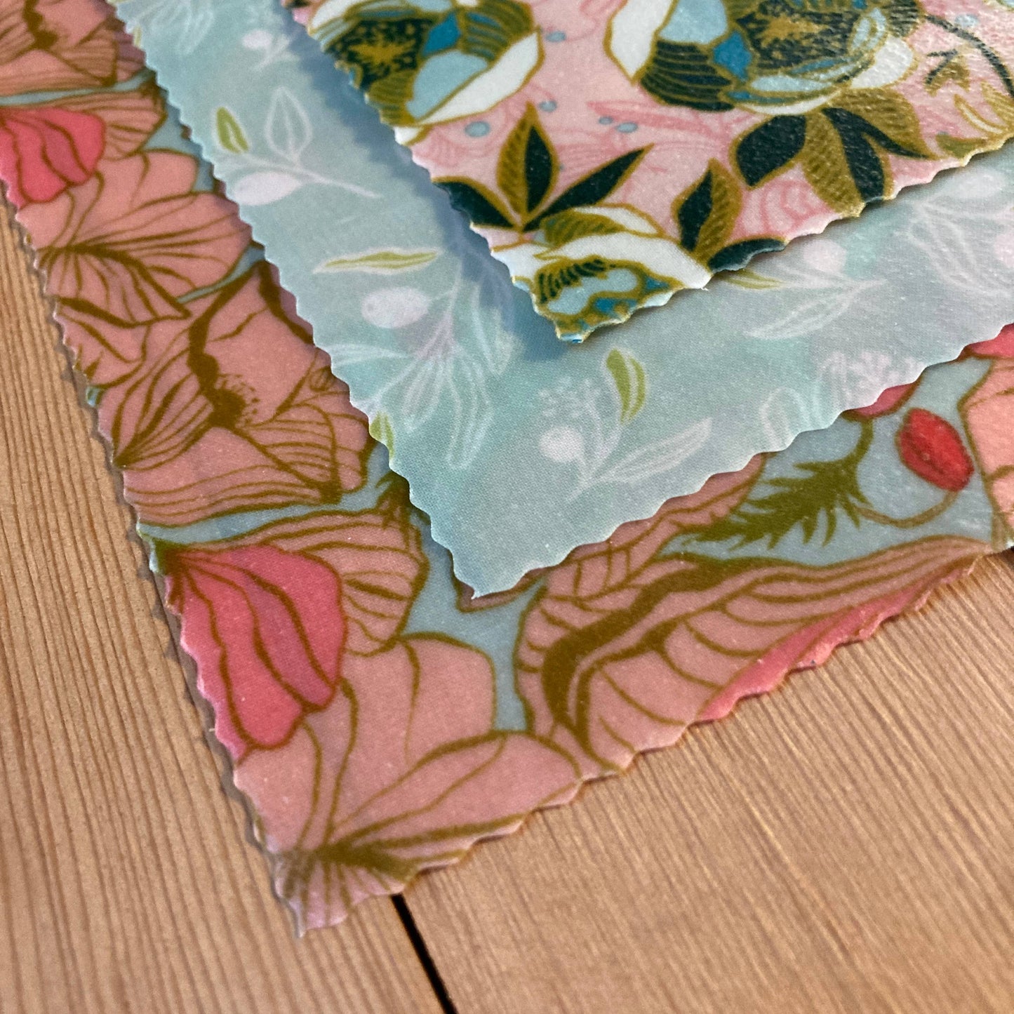 Beeswax Wraps Starter Set (3 pieces) - Lush