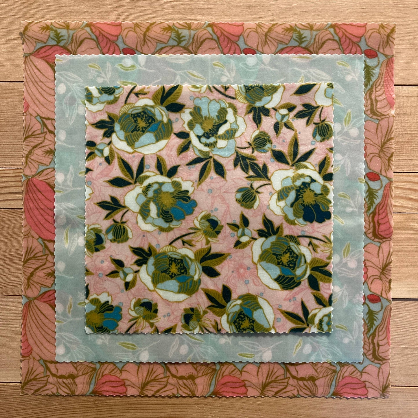 Beeswax Wraps Starter Set (3 pieces) - Lush